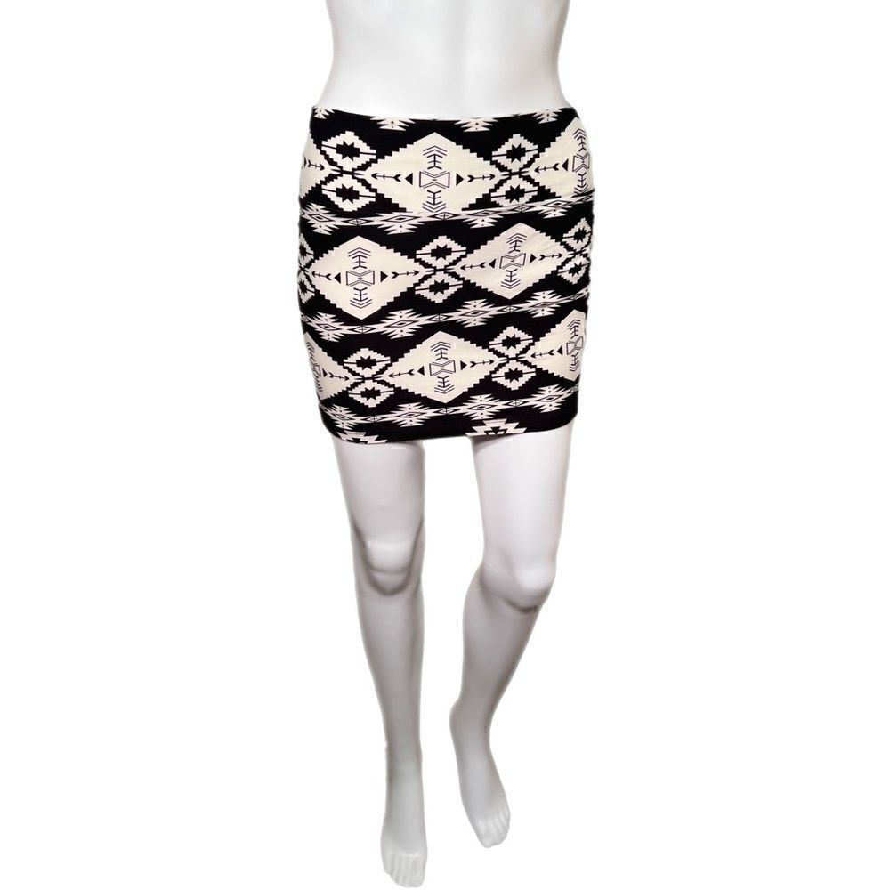 NWOT Stretch Bodycon Skirt  
